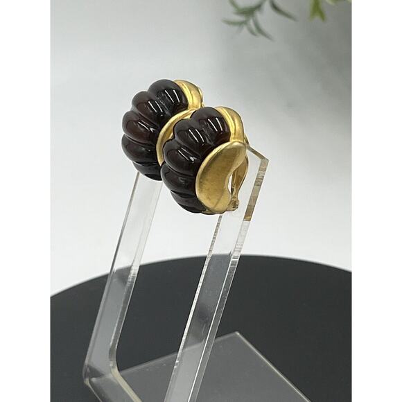 Givenchy Vintage Gold Tone Non Pierced Brown Lucite Glowing Clip On Earrings - Picture 5 of 10